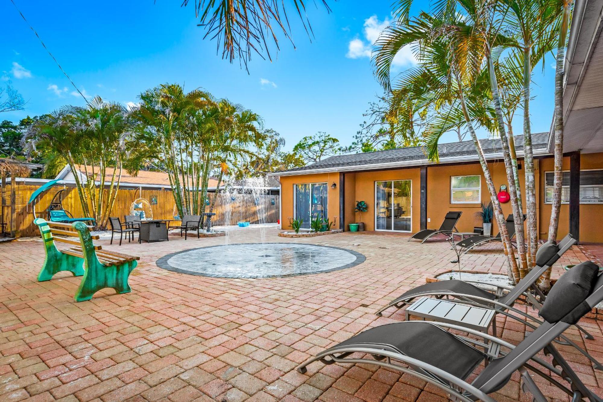 Coastal Villa W Amazing Courtyard - Splash Pad! Sarasota Exterior foto